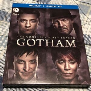 Warner Brothers | DC Comics | The Complete First Season: Gotham Blu-ray